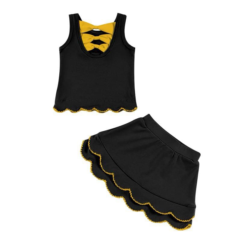 Black and Gold double ruffle scallop edge set